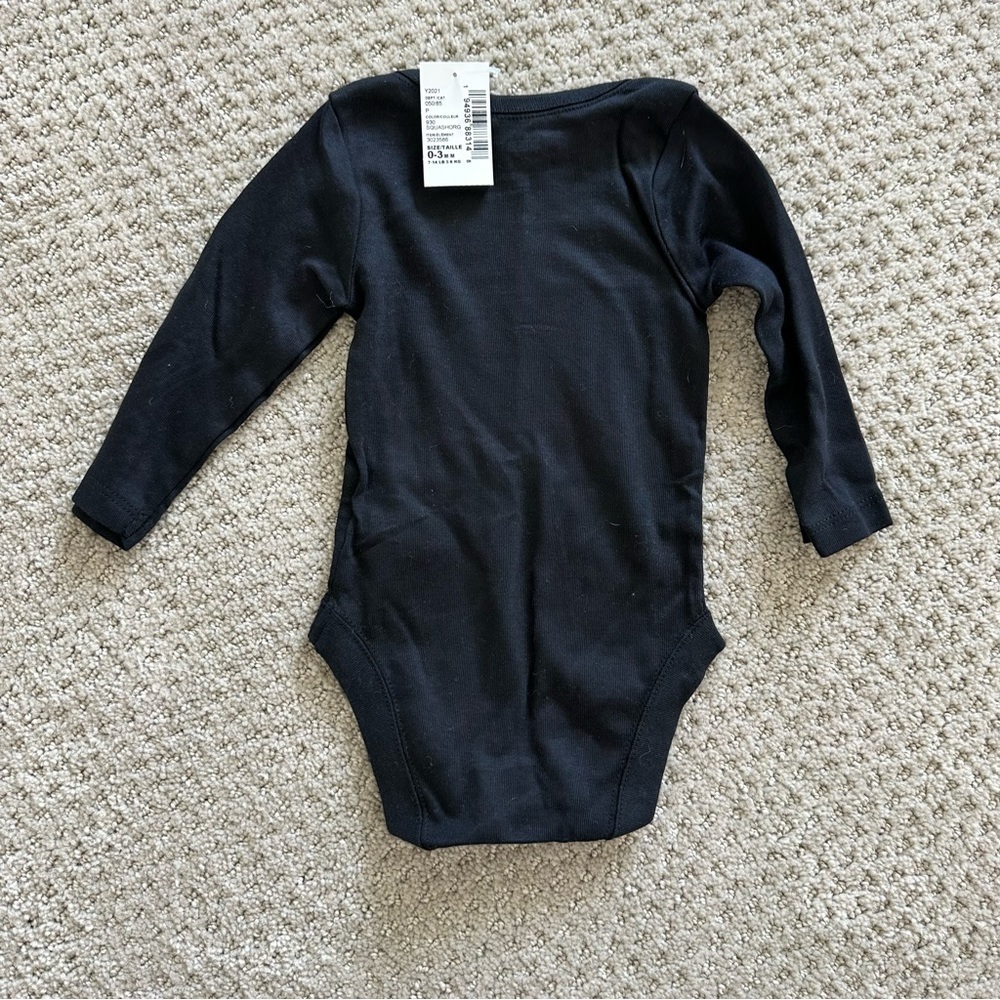 NWT Halloween Long Sleeve Onesie & Pajama Bundle 0-3 Months - Picture 9 of 11